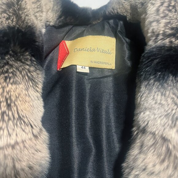 Rare, Vintage Daniela Vitali Raccoon Fur Jacket, Hooded,
Sz (US 10-12 ) - Picture 14 of 16